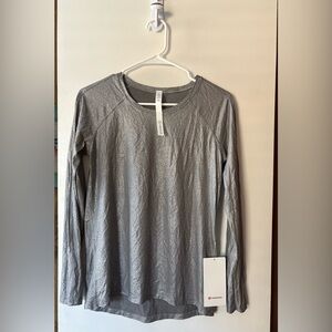 lululemon athletica Emerald Long Sleeve *Shine size 4